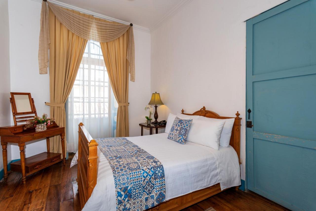Del Parque Hotel & Suites Куэнка Экстерьер фото