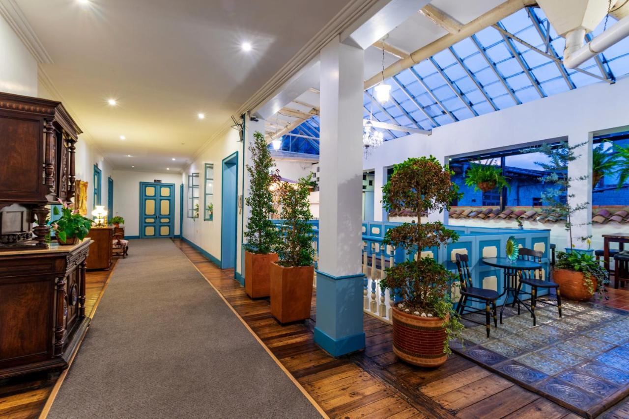 Del Parque Hotel & Suites Куэнка Экстерьер фото