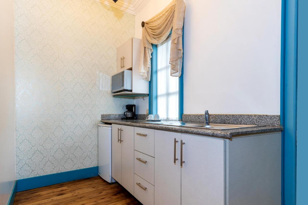 Del Parque Hotel & Suites Куэнка Экстерьер фото