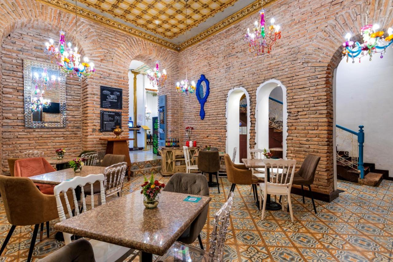 Del Parque Hotel & Suites Куэнка Экстерьер фото