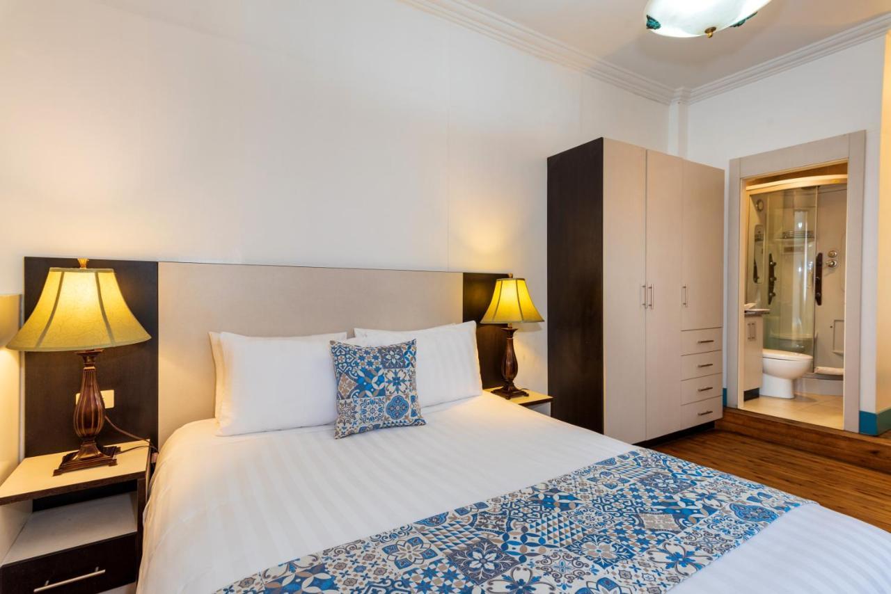 Del Parque Hotel & Suites Куэнка Экстерьер фото