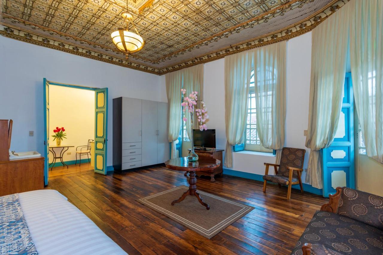 Del Parque Hotel & Suites Куэнка Экстерьер фото