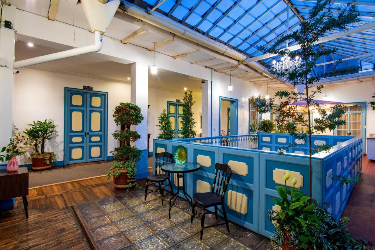 Del Parque Hotel & Suites Куэнка Экстерьер фото